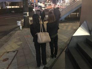 2人の女性